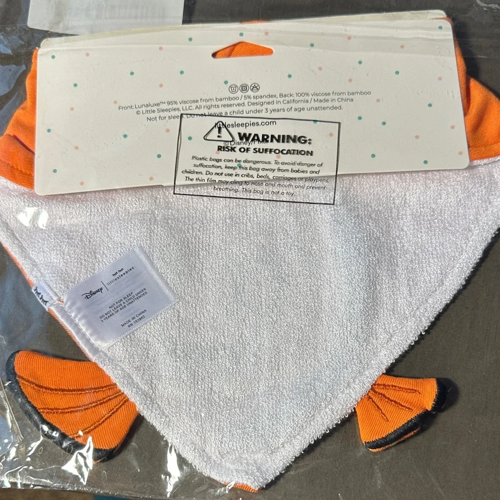 🌲Little Sleepies Disney Finding Nemo Reef Bandana Bib
